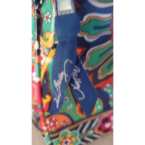 Vera Bradley Stay Cooler Lunch Bag - Red Green Paisley Vinyl, Wipe Clean Int. - Picture 3 of 6